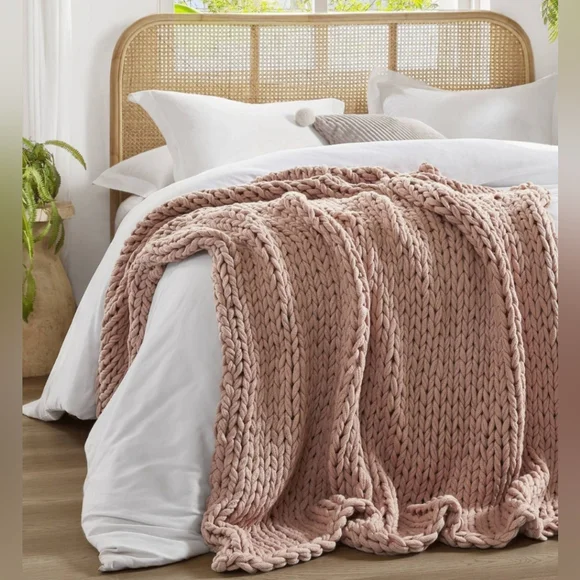 Madison Park Blush Chunky Double Knit Throw Blanket Handmade 50W x60L Boho
